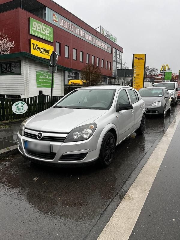 Gebraucht Opel Astra 101 PS (74 kW) 2004 Silber Kleinwagen