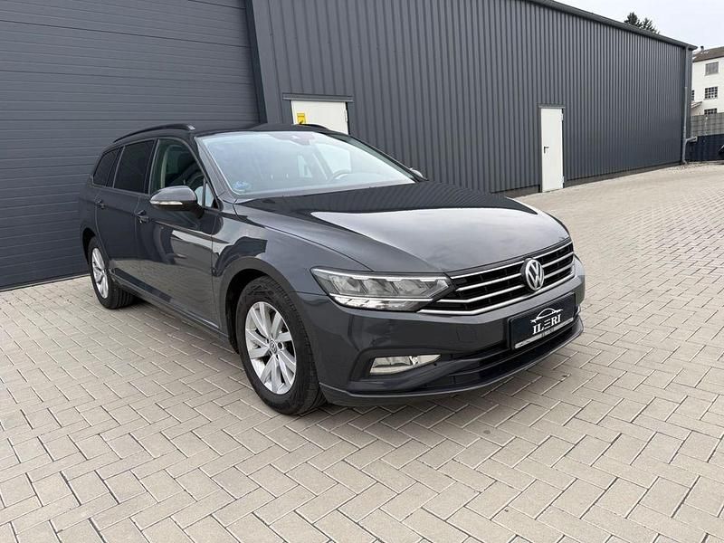 Gebraucht VW Passat Conceptline 150 PS (110 kW) 2020 Grau Kombi