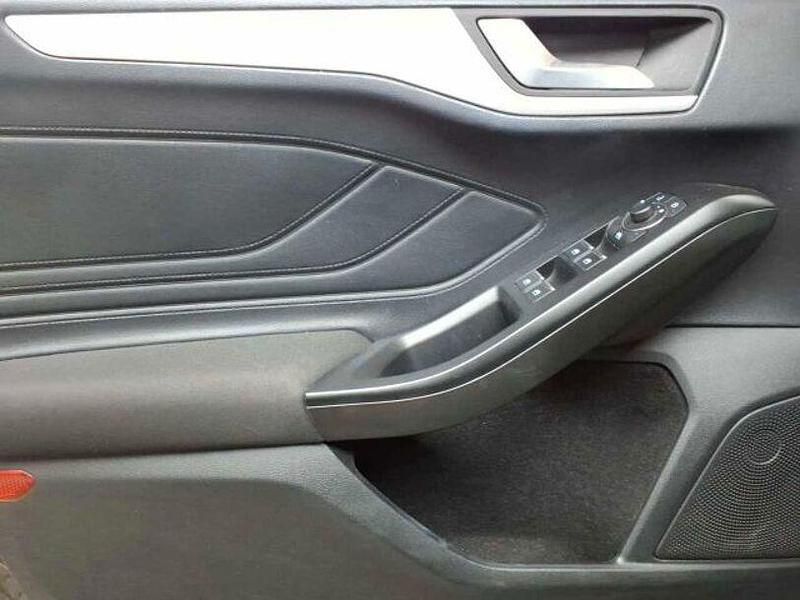 Gebraucht Ford Focus Cool & Connect 120 PS (88 kW) 2022 Obsidianschwarz metallic Kombi