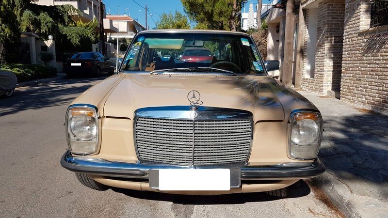 Gebraucht Mercedes 230 120 PS (88 kW) 1973 Beige Limousine