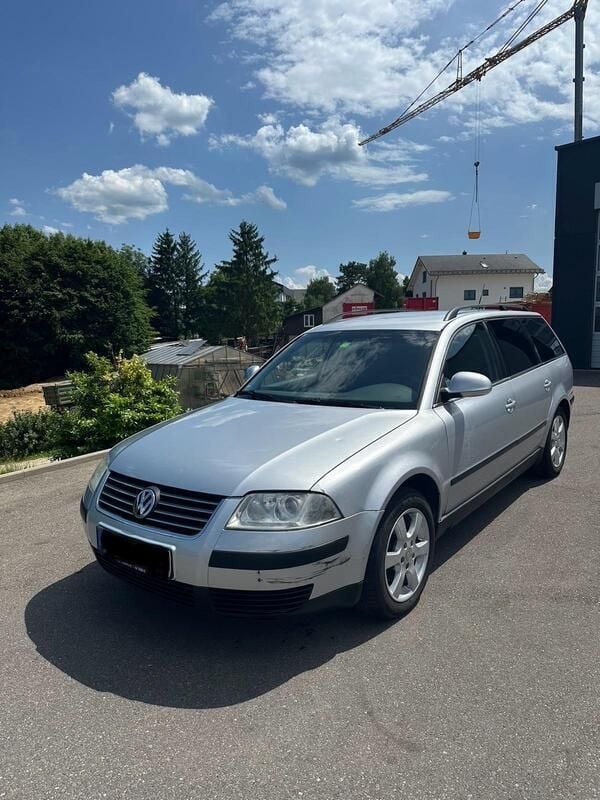 Silber Gebraucht 2005 VW Passat Kombi | 2.650 € (Fairer Preis) - Bild 1/4