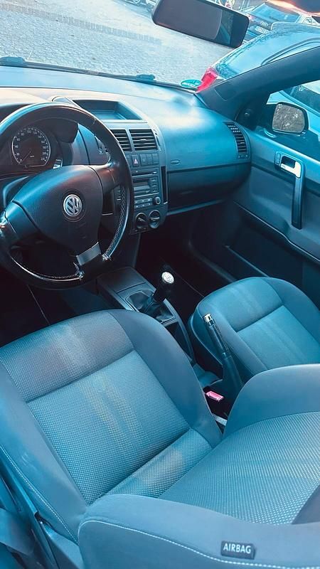 Gebraucht VW Polo 60 PS (44 kW) 2009 Schwarz Kleinwagen