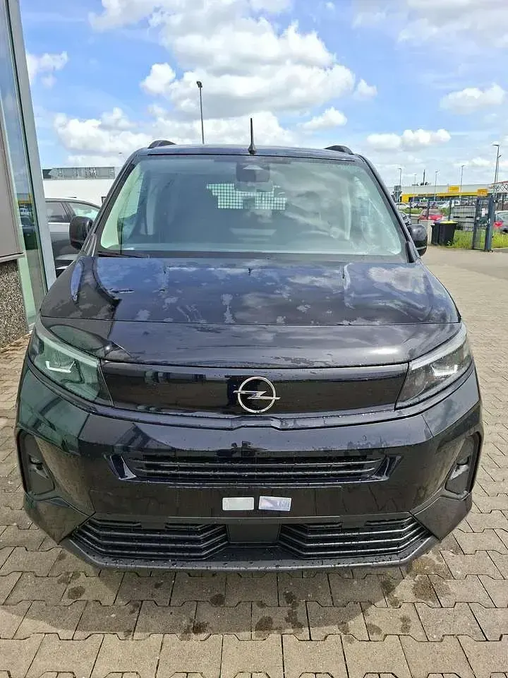 Neu Opel Combo Edition 131 PS (96 kW) 2026 Karbonschwarz metallic Van / Kleinbus