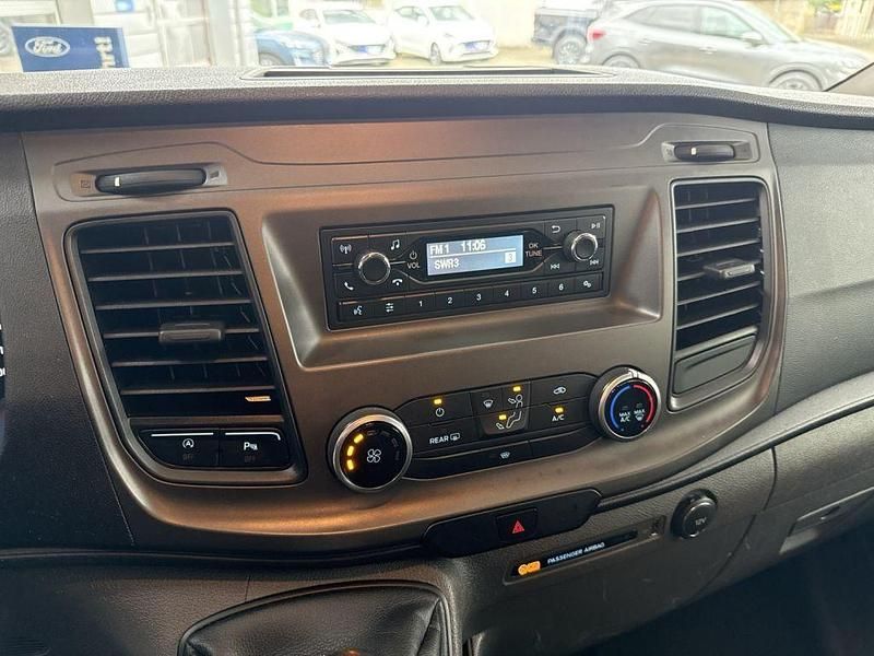 Gebraucht Ford Transit Custom Trend 131 PS (96 kW) 2018 Weiß Van / Kleinbus