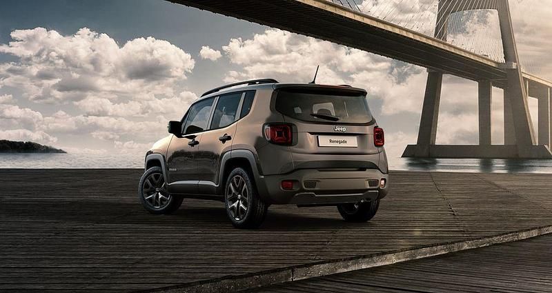 Neu Jeep Renegade Summit 129 PS (94 kW) 2026 Grau SUV