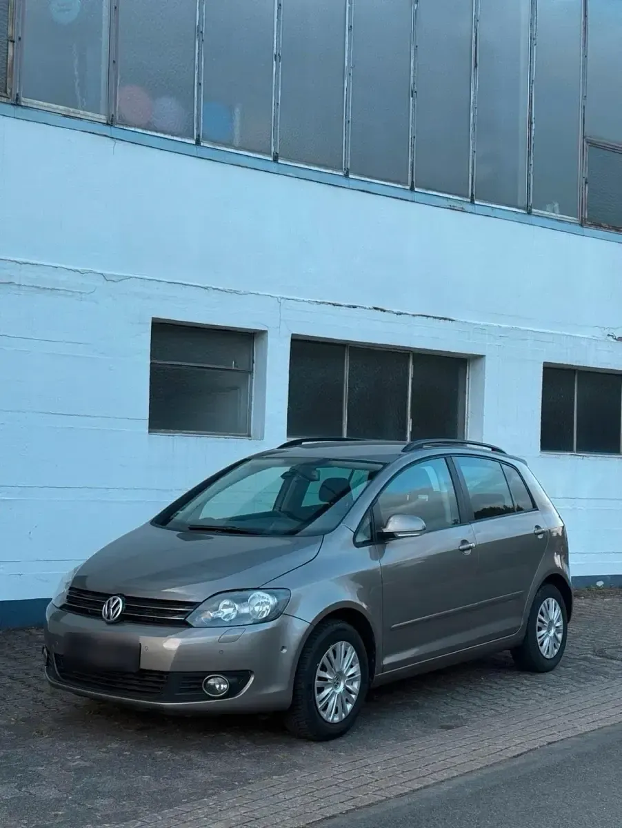 Gebraucht VW Golf VI 122 PS (89 kW) 2010 Kleinwagen