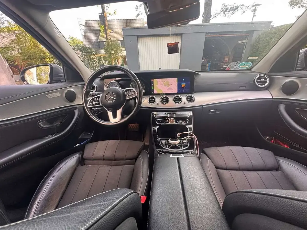 Gebraucht Mercedes E220 194 PS (142 kW) 2019 Grau Limousine