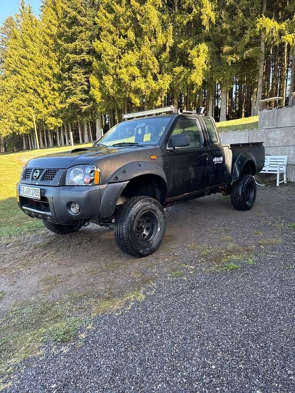 Gebraucht Nissan Navara 133 PS (97 kW) 2003 Schwarz Pickup