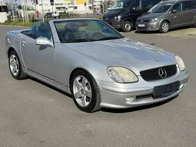 Gebraucht Mercedes SLK200 163 PS (119 kW) 2002 Silber Cabrio