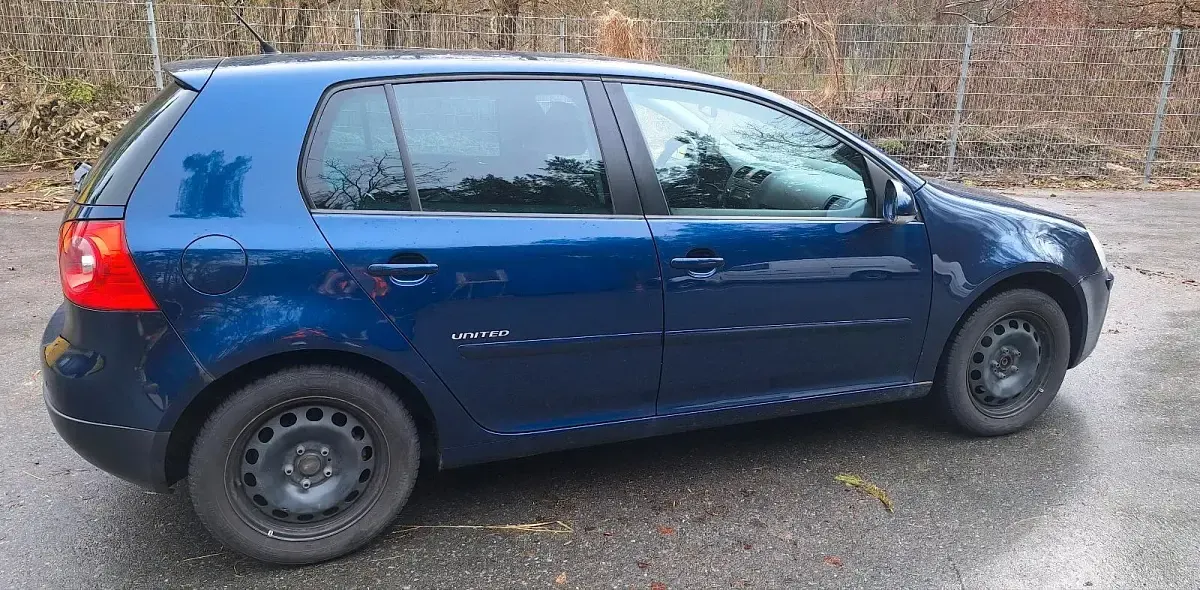 Gebraucht VW Golf V 80 PS (58 kW) 2008 Blau Kleinwagen