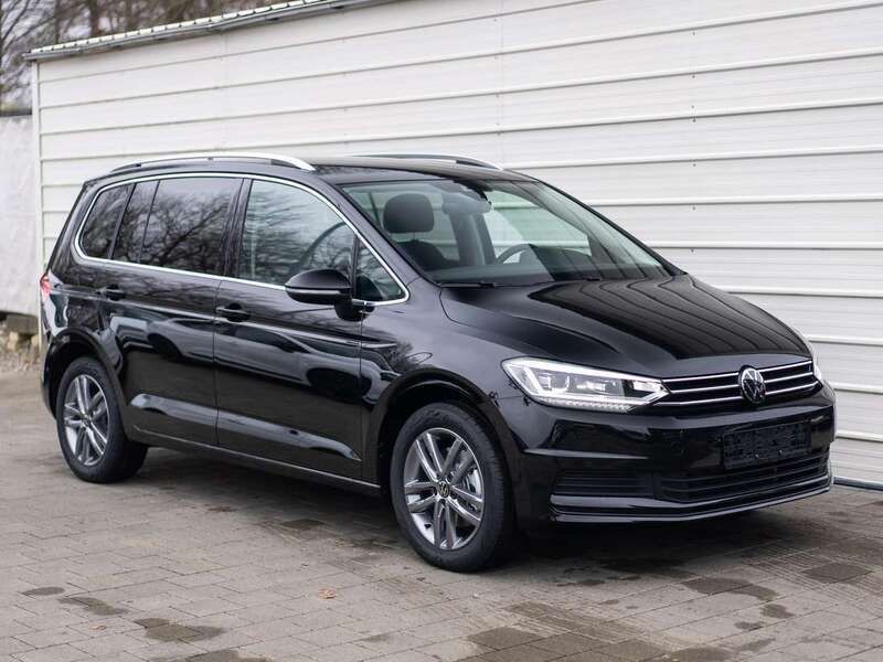 Grenadillschwarz metallic Neu 2025 VW Touran Van / Kleinbus | 39.100 € (Fairer Preis) - Bild 1/3