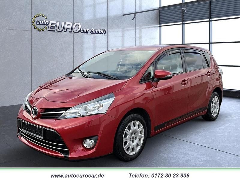 Rot Gebraucht 2013 Toyota Verso Executive Van / Kleinbus | 6.350 € (Fairer Preis) - Bild 1/4