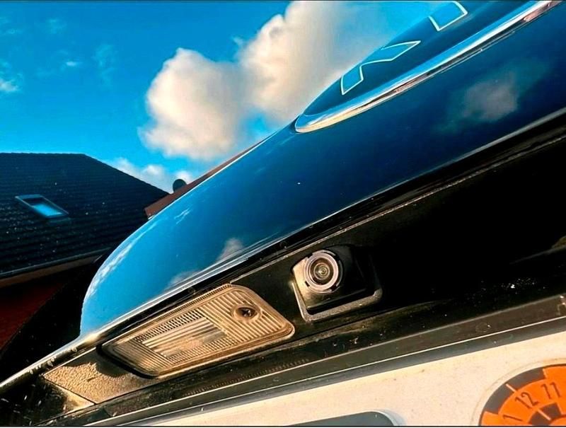 Gebraucht Kia Carens 135 PS (99 kW) 2016 Schwarz Van / Kleinbus