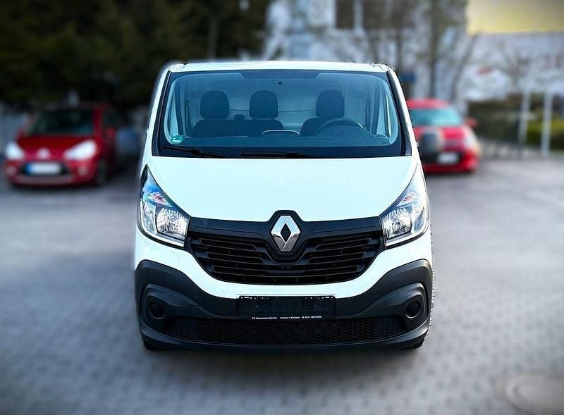 Gebraucht Renault Trafic Komfort 121 PS (88 kW) 2019 Weiß Van / Kleinbus