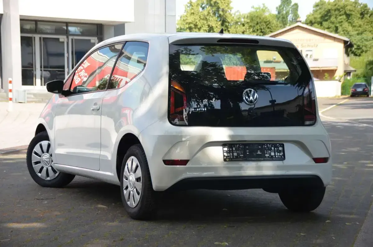Gebraucht VW up! move up! 60 PS (44 kW) 2018 Weiß Kleinwagen
