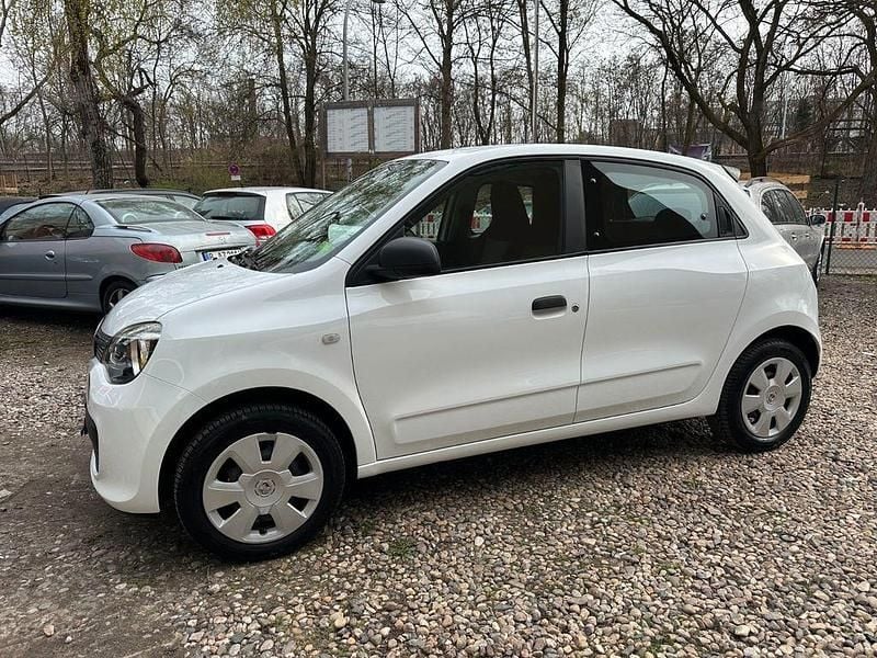 Gebraucht Renault Twingo Life 69 PS (50 kW) 2016 Weiß Kleinwagen