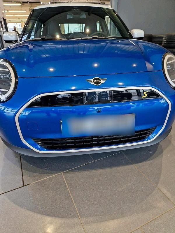 Gebraucht Mini Cooper SE 160 kW (218 PS) 2024 Kleinwagen
