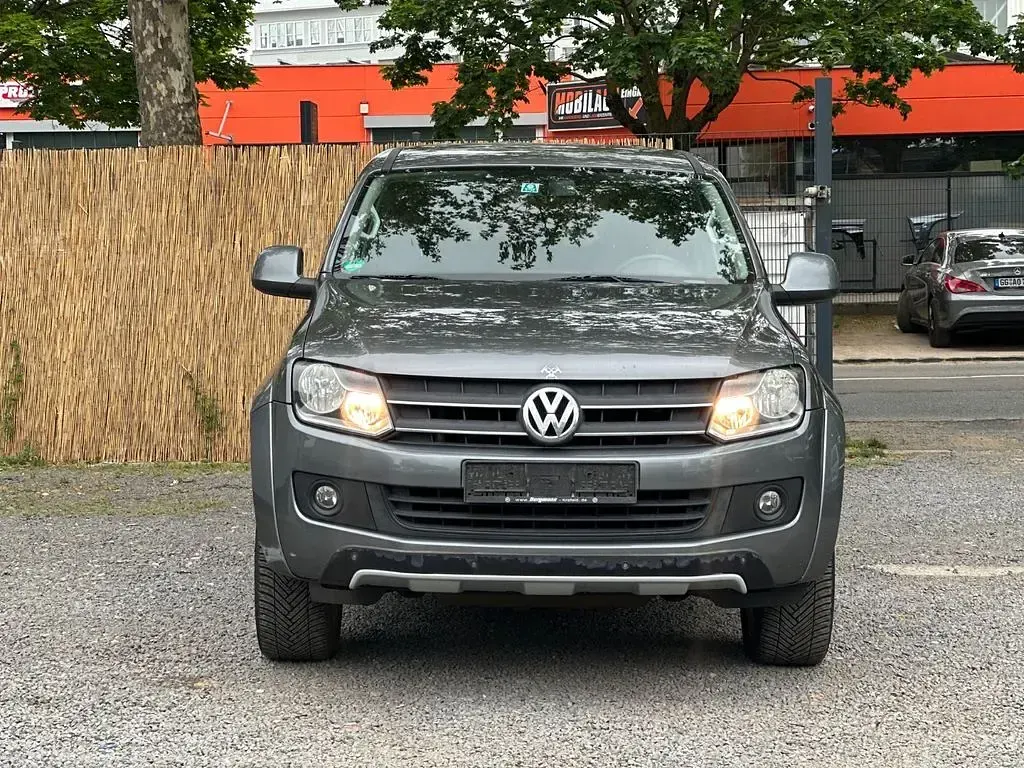 Gebraucht VW Amarok Trendline 163 PS (119 kW) 2011 Grau Pickup