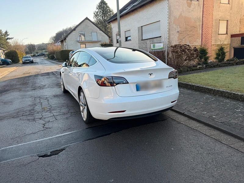 Gebraucht Tesla Model 3 Performance 377 kW (513 PS) 2019 Weiß Limousine