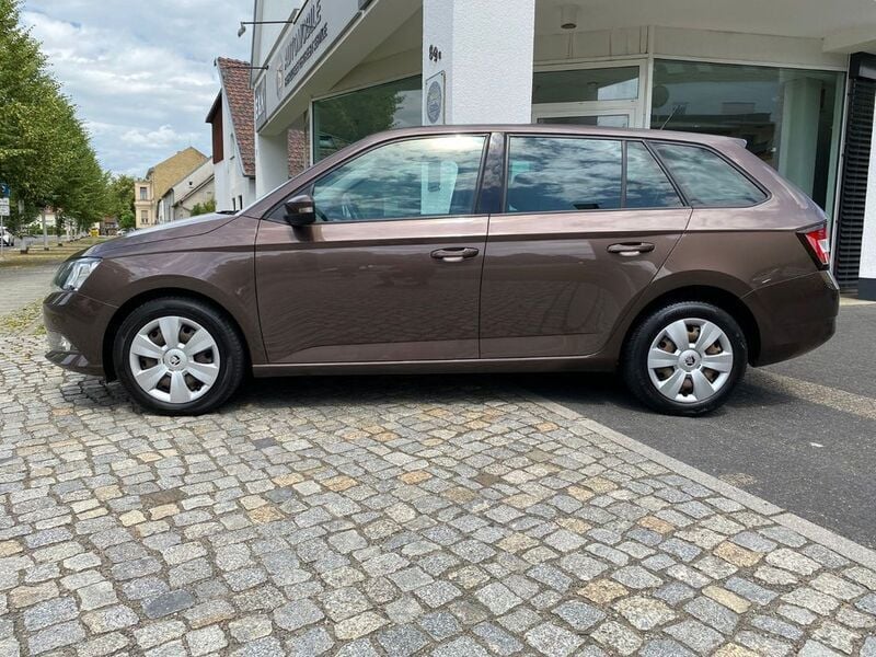 Braun Gebraucht 2015 Skoda Fabia Ambition Kombi | 4.990 € (Guter Preis) - Bild 1/4