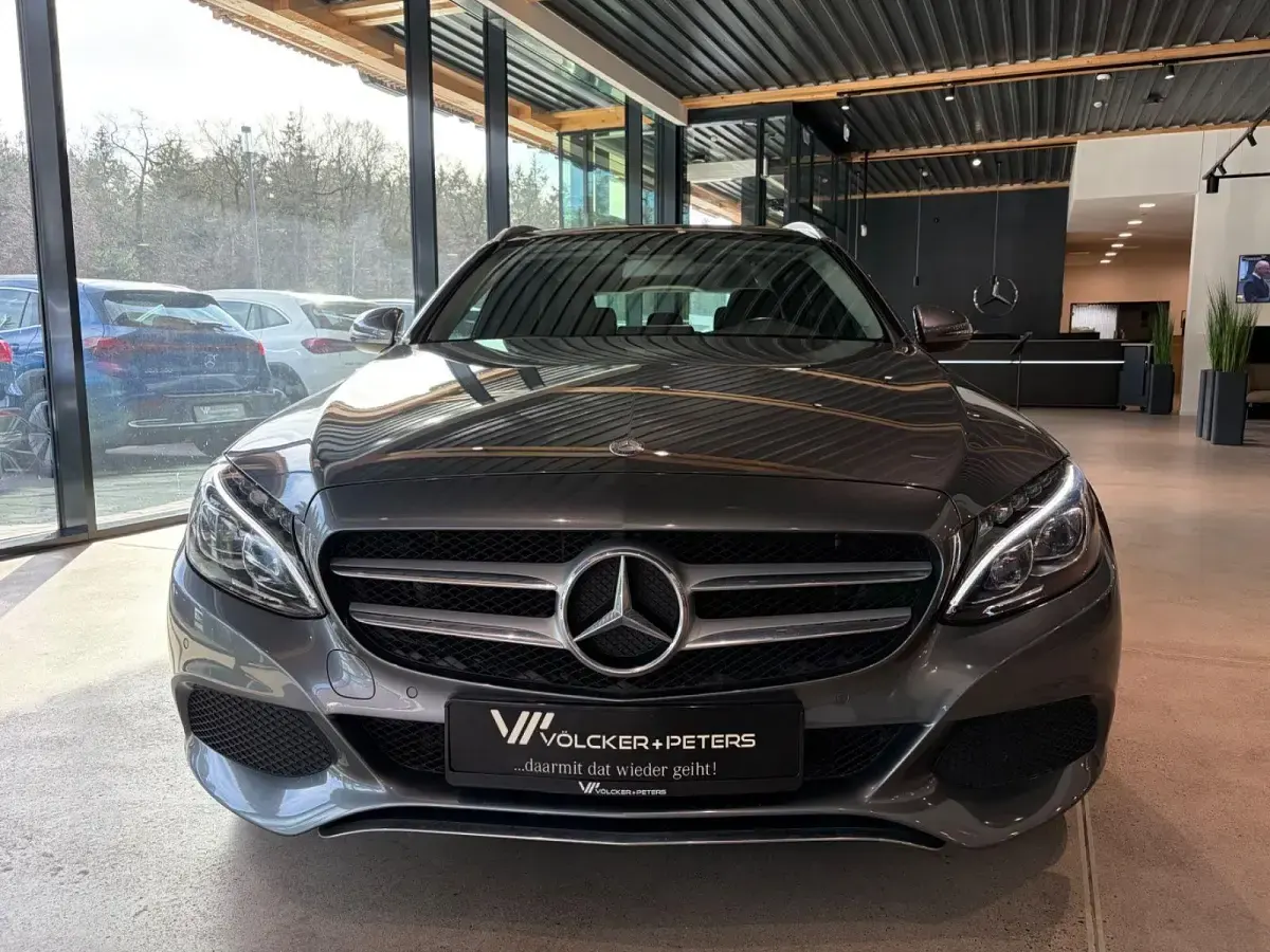 Gebraucht Mercedes C400 333 PS (244 kW) 2016 Grau Limousine