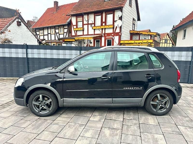 Gebraucht VW Polo Cross 80 PS (58 kW) 2009 Schwarz Kleinwagen