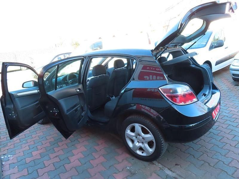 Gebraucht Opel Astra Edition 90 PS (66 kW) 2007 Schwarz Limousine