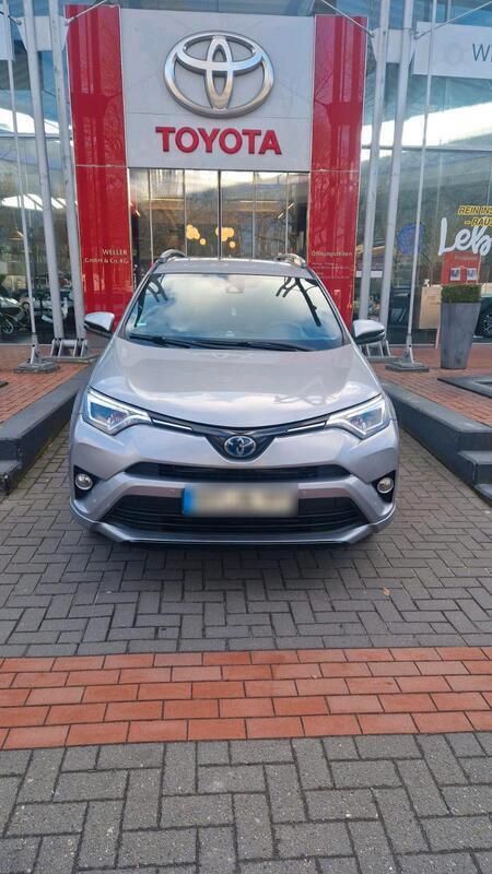 Grau Gebraucht 2016 Toyota RAV4 Hybrid Executive SUV | 21.200 € (Fairer Preis) - Bild 1/4