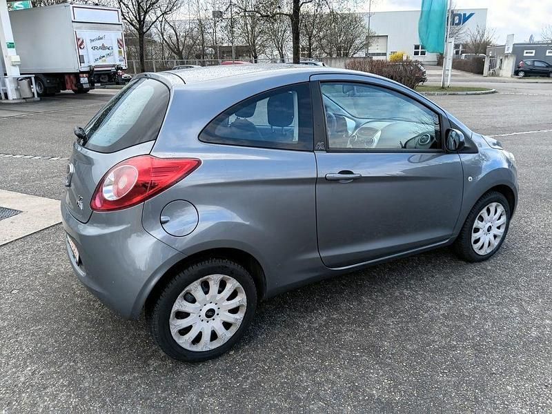 Gebraucht Ford Ka Titanium 69 PS (50 kW) 2009 Grau Kleinwagen