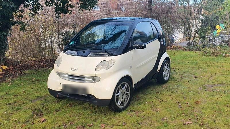 Beige Gebraucht 2002 Smart ForTwo Coupé Kleinwagen | 1.600 € (Fairer Preis) - Bild 1/4