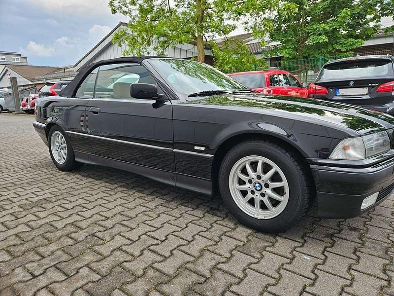 Gebraucht BMW 318 Cabriolet 116 PS (85 kW) 1997 Schwarz Cabrio