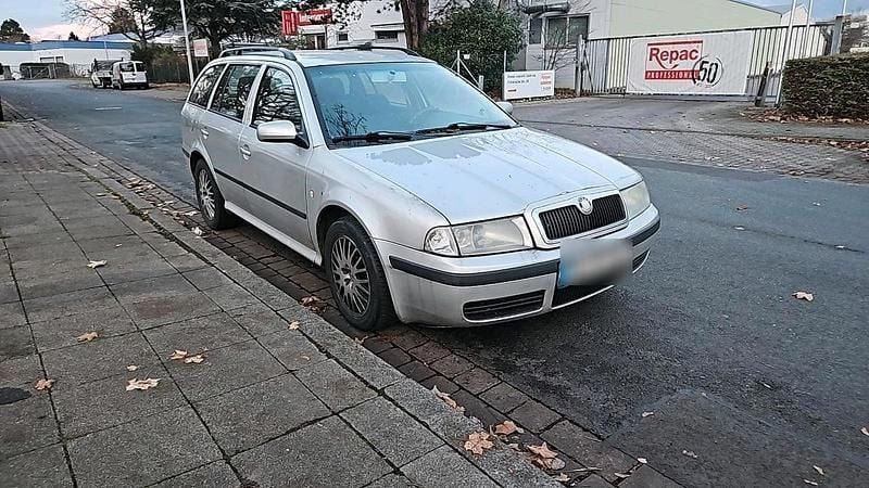 Gebraucht 2003 Skoda Octavia Kombi | 549 € (Teuer) - Bild 1/4