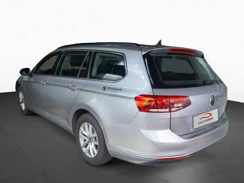 Gebraucht VW Passat Business 150 PS (110 kW) 2023 Silber Kombi