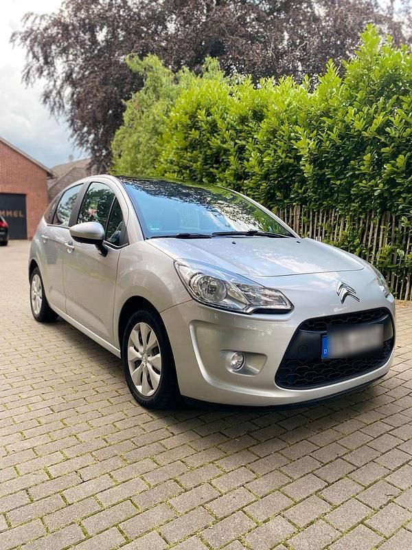 Grau Gebraucht 2010 Citroën C3 Kleinwagen | 3.600 € - Bild 1/4