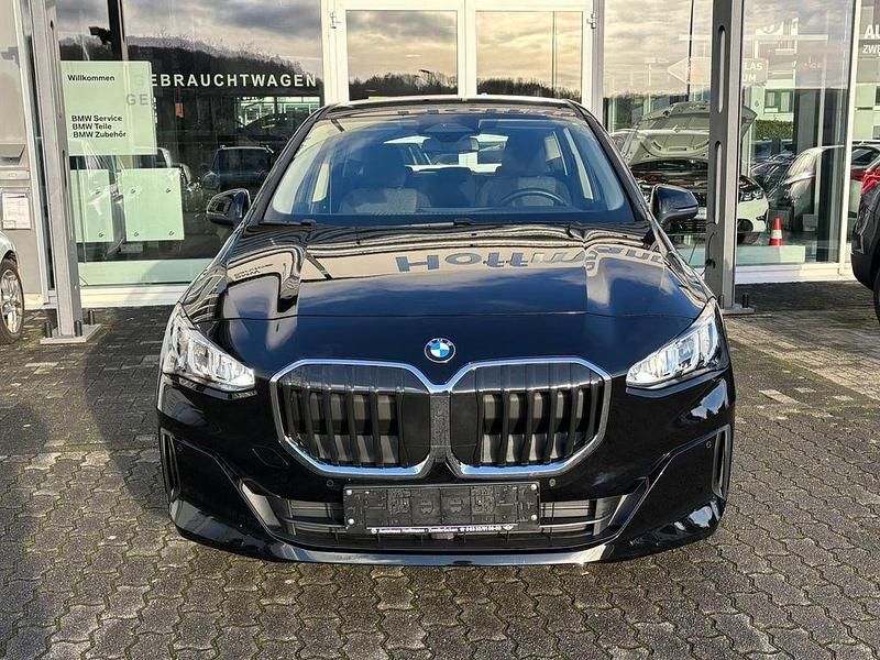 Gebraucht BMW 220 Active Tourer 170 PS (125 kW) 2023 Schwarz Van / Kleinbus