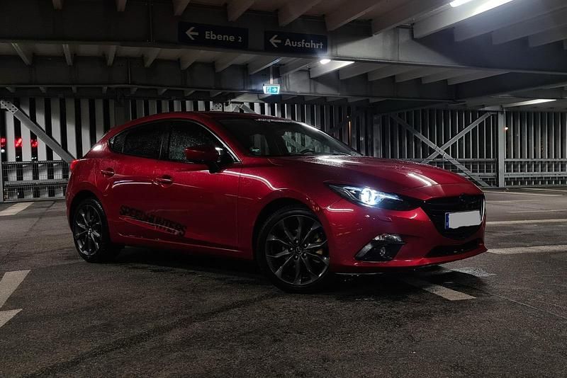 Gebraucht Mazda 3 Nakama 105 PS (77 kW) 2016 Rot Coupé