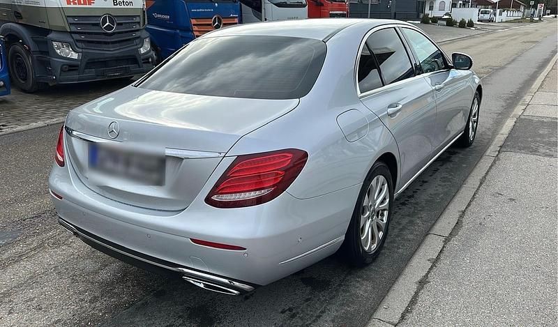 Second-hand Mercedes E200 160 CP (117 kW) 2019 Argintiu Berlinǎ