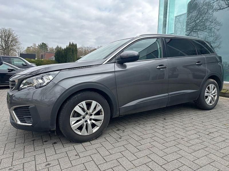 Gebraucht Peugeot 5008 131 PS (96 kW) 2018 Grau SUV