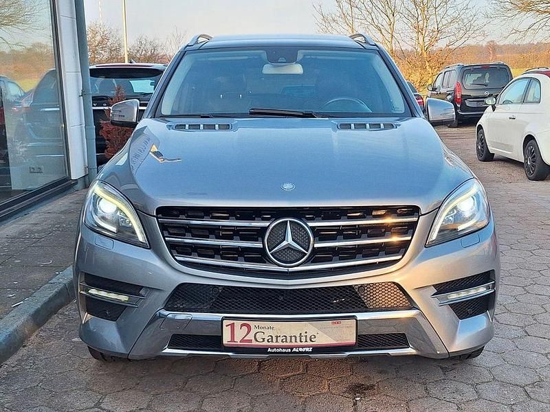 Gebraucht Mercedes ML350 258 PS (189 kW) 2013 Grau SUV