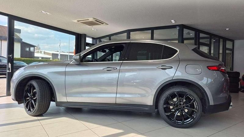 Gebraucht Alfa Romeo Stelvio 280 PS (205 kW) 2018 Grau SUV
