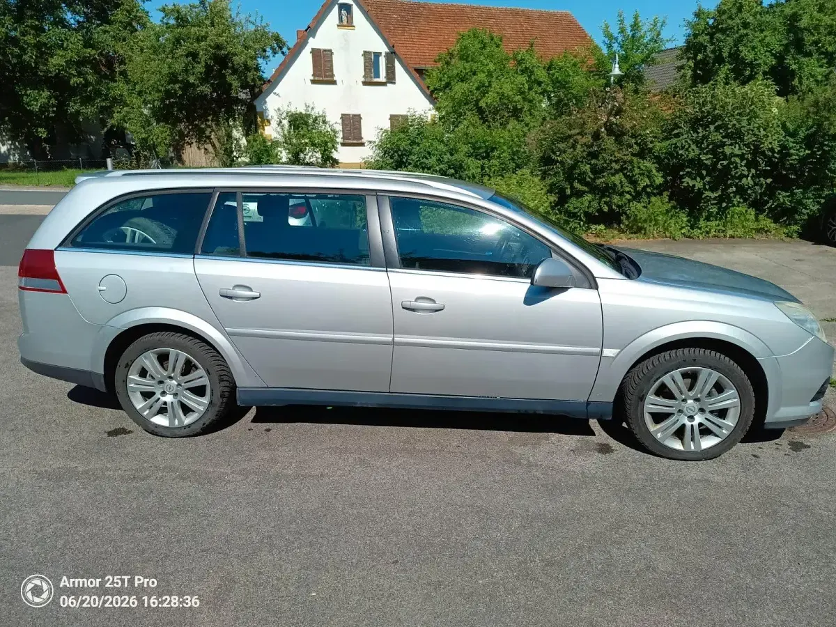 Gebraucht Opel Vectra 155 PS (114 kW) 2006 Silber Kombi