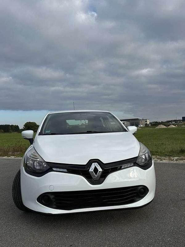 Gebraucht 2014 Renault Clio IV Initiale Paris Limousine | 4.999 € (Fairer Preis) - Bild 1/4