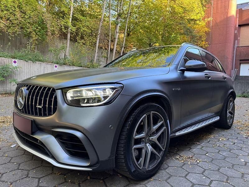 Grau Gebraucht 2020 Mercedes GLC63 AMG AMG | 55.380 € (Superpreis) - Bild 1/4