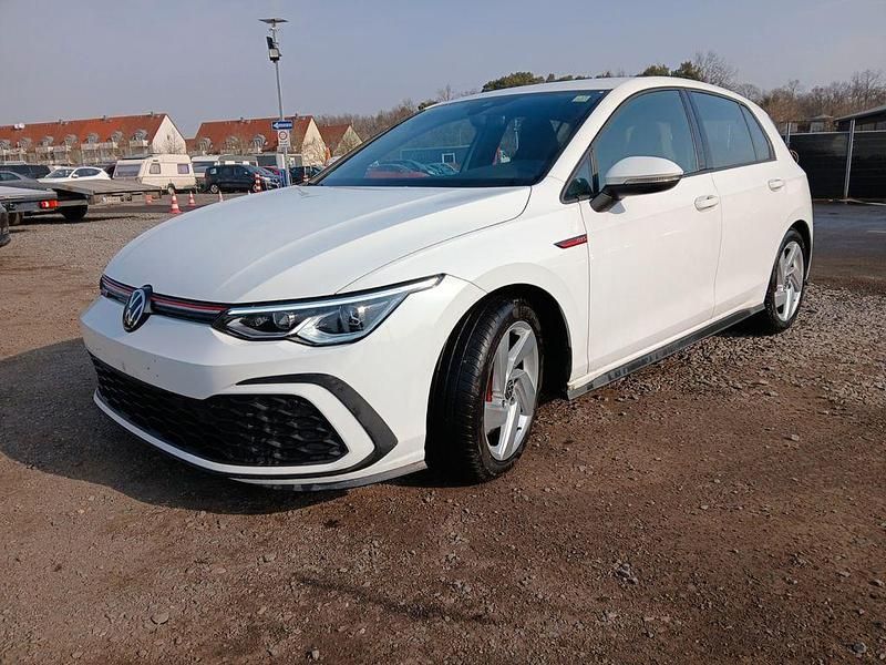 Gebraucht VW Golf VIII GTI 245 PS (180 kW) 2022 Weiß Limousine