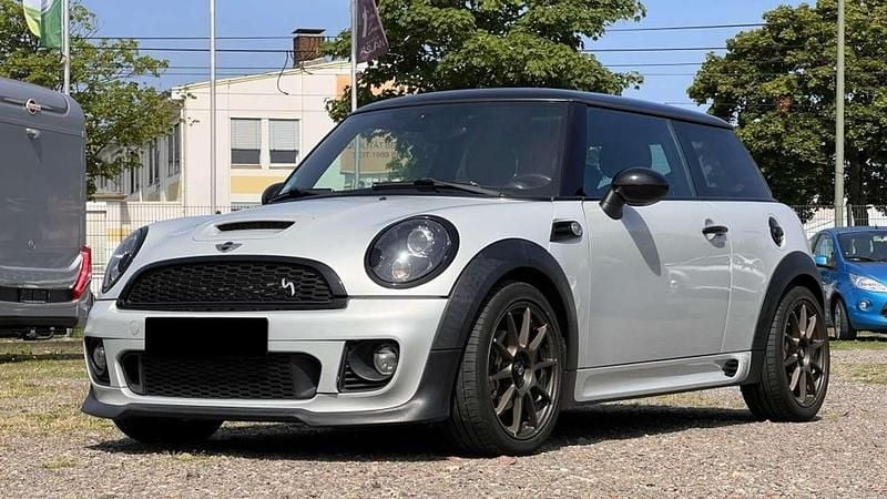 White silver metallic Gebraucht 2012 Mini Cooper SD Coupé Coupé | 9.000 € - Bild 1/4
