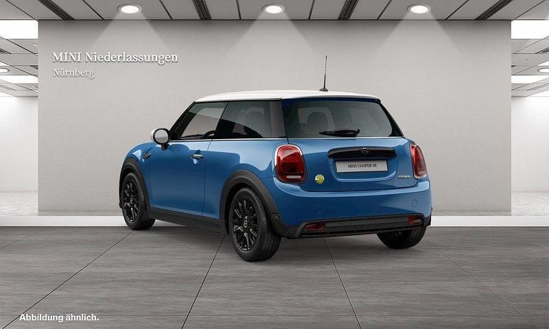 Gebraucht Mini Cooper SE 135 kW (184 PS) 2023 Blau Kleinwagen