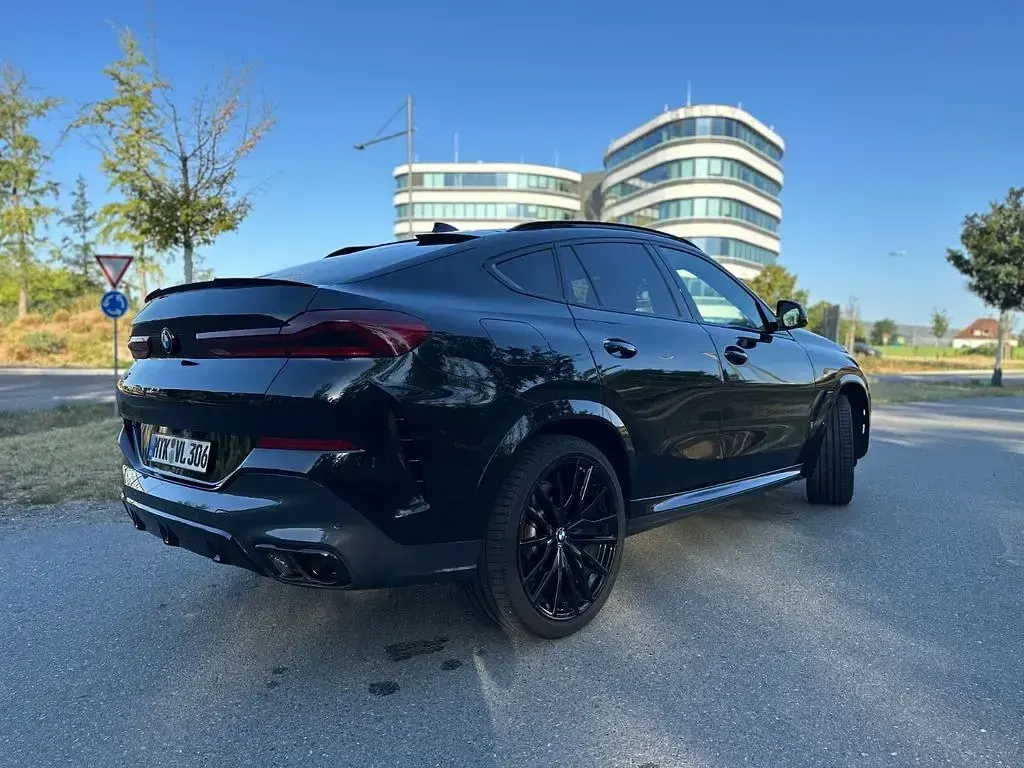 Gebraucht BMW X6 M Sport 340 PS (250 kW) 2022 Schwarz SUV
