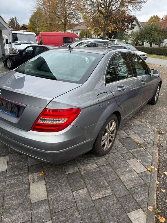 Gebraucht Mercedes C200 136 PS (100 kW) 2011 Silber Limousine