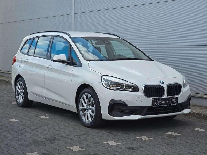 Gebraucht BMW 218 150 PS (110 kW) 2022 Alpinweiß Van / Kleinbus