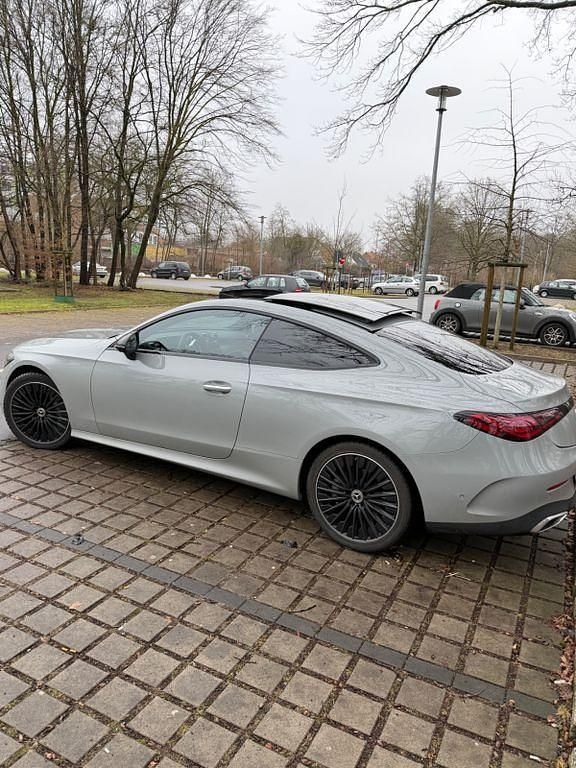 Gebraucht Mercedes CLE300 258 PS (189 kW) 2024 Grau